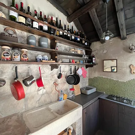 Romantic Stone House And Yard Near Stunning * Veliki Drvenik