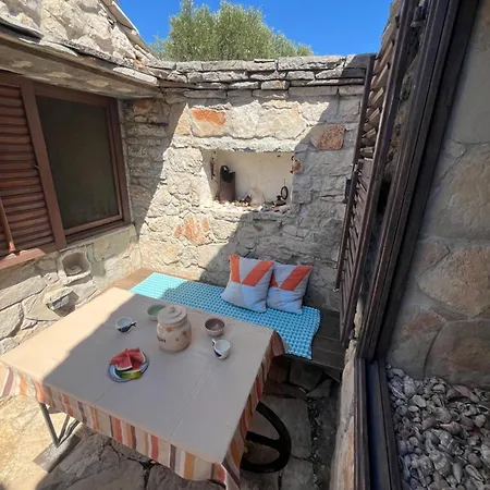 Romantic Stone House And Yard Near Stunning *
